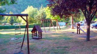 Chon du Tarn <br />
<b>Warning</b>:  Undefined variable $ortausgabe in <b>/home/www/camping-book/france/gastgeber/suchedetails.php</b> on line <b>212</b><br />
 Lozère Bild 2