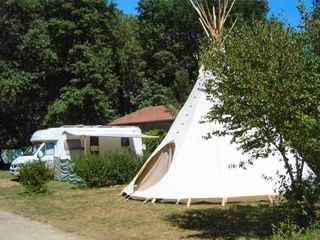 Le Val de la Marquise <br />
<b>Warning</b>:  Undefined variable $ortausgabe in <b>/home/www/camping-book/france/gastgeber/suchedetails.php</b> on line <b>110</b><br />
 Dordogne Bild 1
