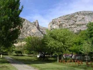 Saint Jean <br />
<b>Warning</b>:  Undefined variable $ortausgabe in <b>/home/www/camping-book/france/gastgeber/suchedetails.php</b> on line <b>110</b><br />
 Provence Bild 1