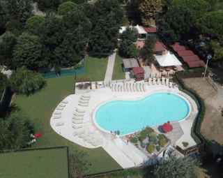 Camping St.Michael  iNTERNATIONAL  <br />
<b>Warning</b>:  Undefined variable $ortausgabe in <b>/home/www/camping-book/italia/gastgeber/suchedetails.php</b> on line <b>214</b><br />
 Pisa Bild 2