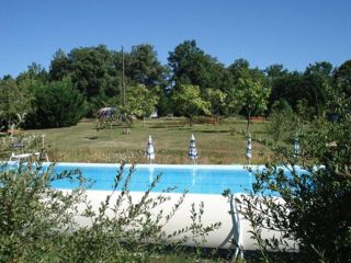 Le Coteau de l'Herm <br />
<b>Warning</b>:  Undefined variable $ortausgabe in <b>/home/www/camping-book/france/gastgeber/suchedetails.php</b> on line <b>110</b><br />
 Dordogne Bild 1