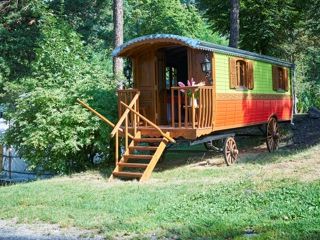 Camping le Reclus <br />
<b>Warning</b>:  Undefined variable $ortausgabe in <b>/home/www/camping-book/france/gastgeber/suchedetails.php</b> on line <b>110</b><br />
 Savoie Bild 1