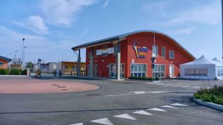 Camping Verona Village <br />
<b>Warning</b>:  Undefined variable $ortausgabe in <b>/home/www/camping-book/italia/gastgeber/suchedetails.php</b> on line <b>112</b><br />
 Verona Bild 1